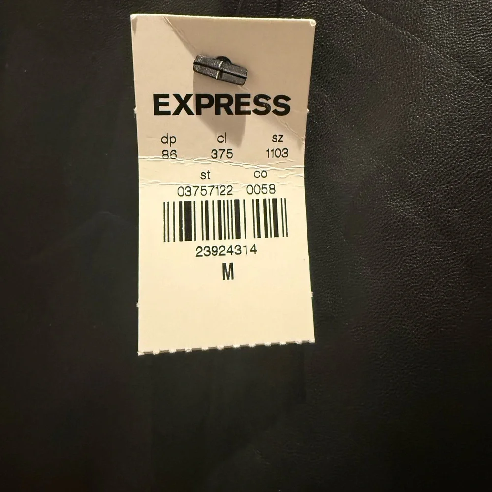 Express Black Faux Leather Tank Top- nwt size medium - Picture 4 of 4